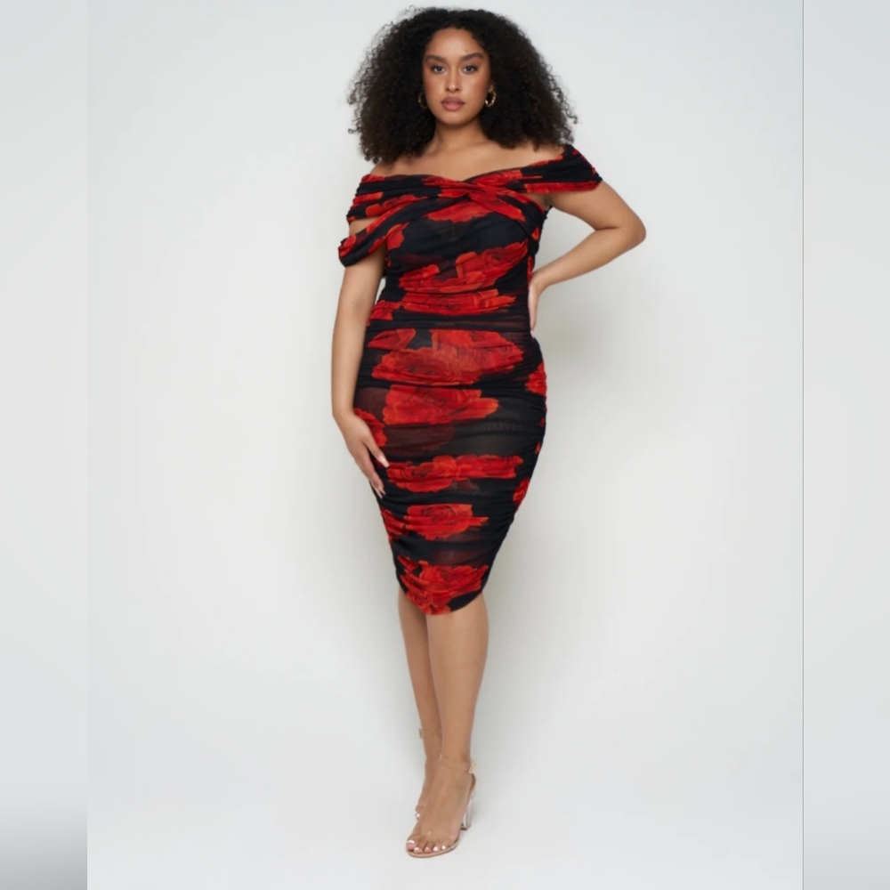 S BY SERENA BODYCON DRESS NWT